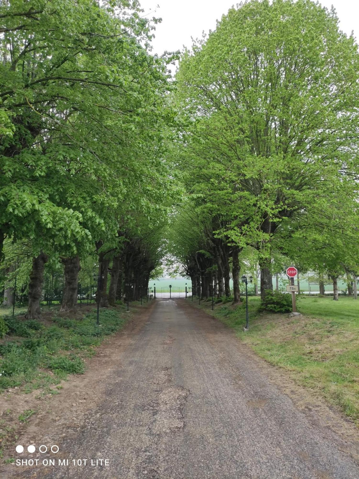 مبيت وإفطار Mormant Domaine De La Ferme De Mont المظهر الخارجي الصورة